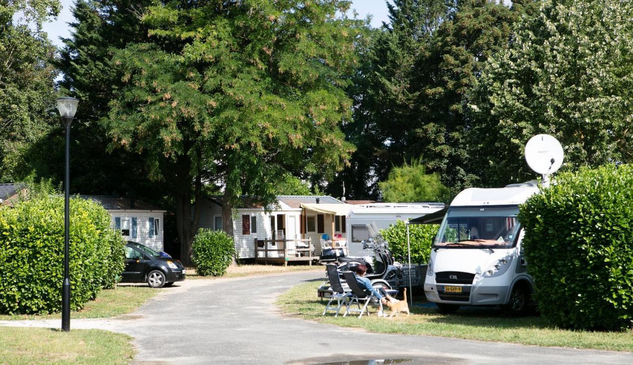 Camping La Belle Etoile Мелён Экстерьер фото